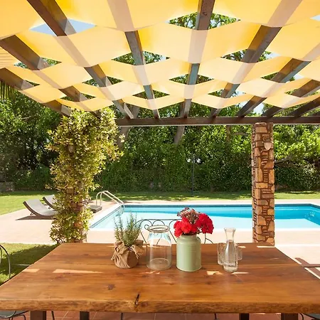 Olympus Villa Paralía Skotínis